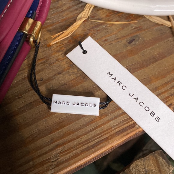 Marc Jacobs Leather Madison Large Shoulder Bag in Midnight Blue with Strap - Picture 4 of 16